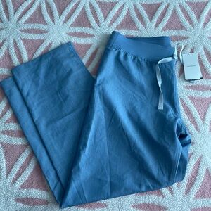 Figs NWT Blue Boot Cut Pants petite length